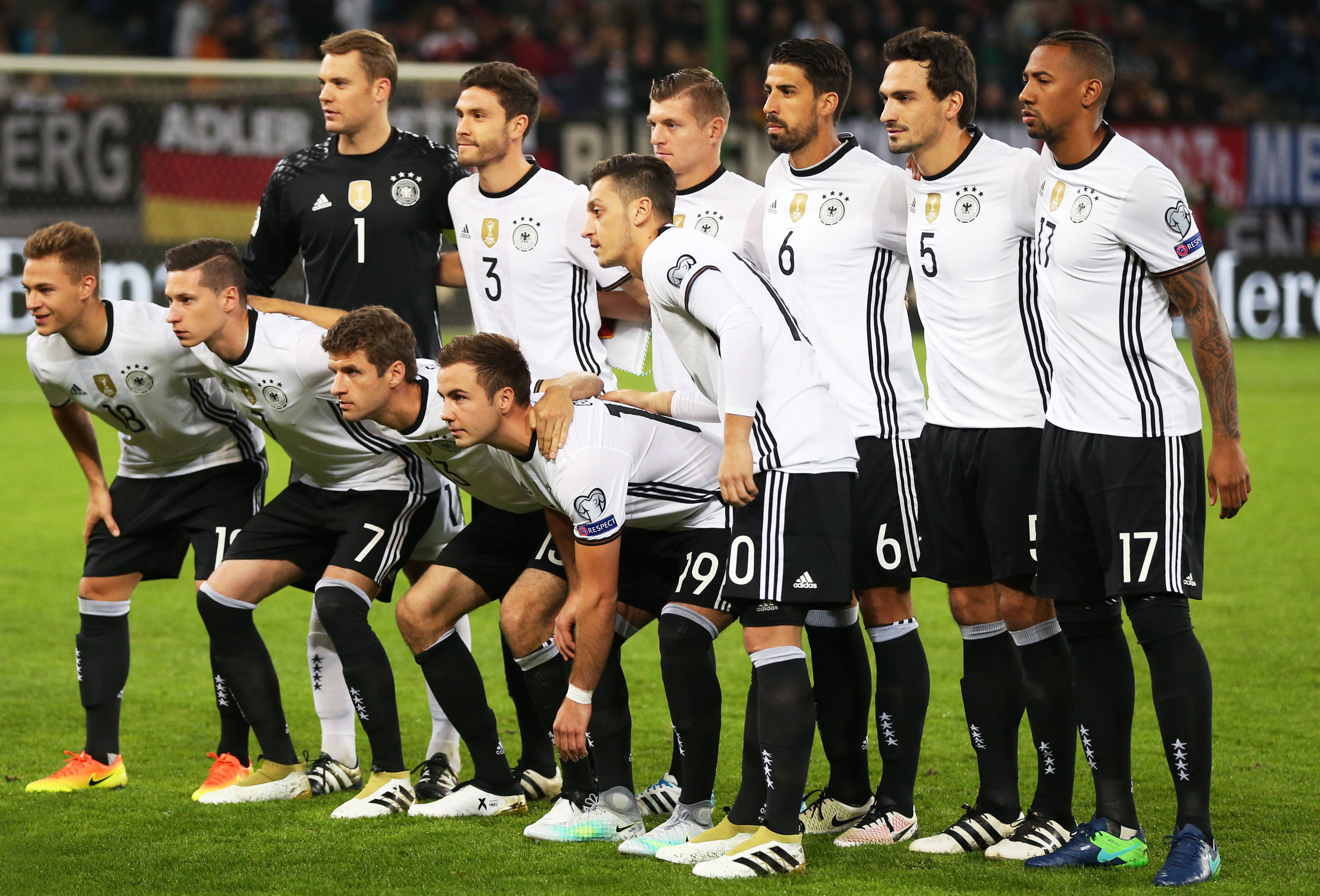 次亮相时的 次亮相时的